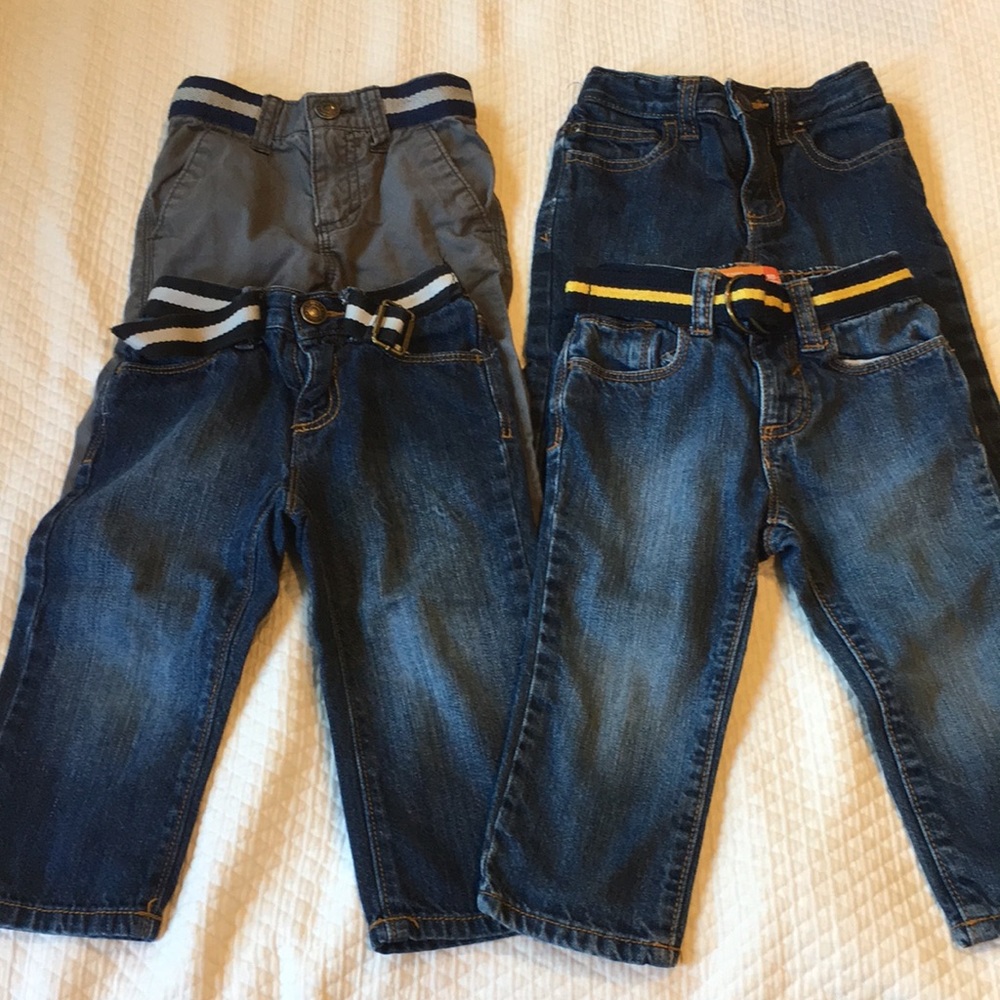 Old Navy Jeans (SET OF 4) 18-24 Month.